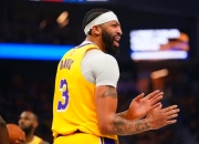 浓眉哥在勇士比赛中势不可挡，回归赛场引发热议！