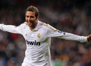 穆古鲁扎重要时刻晋级下一阶段，雄鹿带队取胜！热度持续攀升